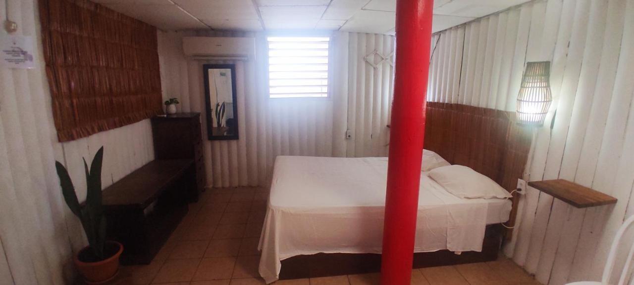 Salt Water Hostel San Juan del Sur Rum bild